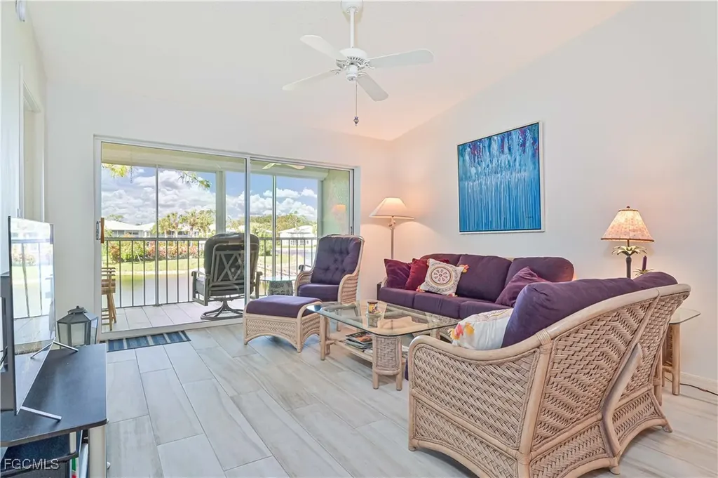 915 New Waterford Drive Naples FL 34104