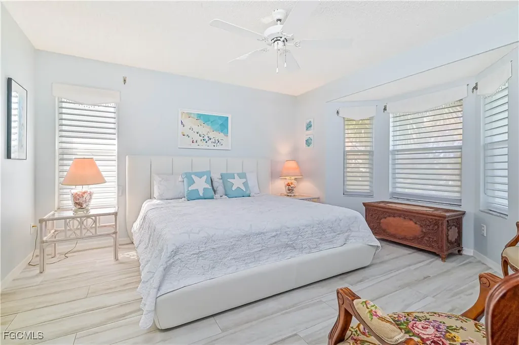 915 New Waterford Drive Naples FL 34104