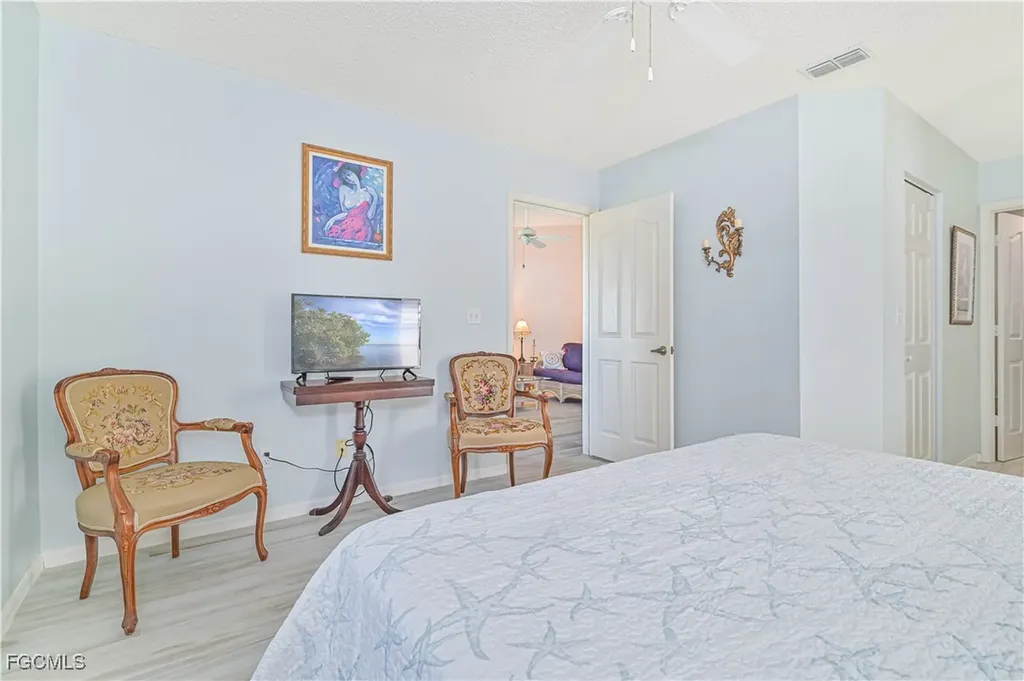 915 New Waterford Drive Naples FL 34104