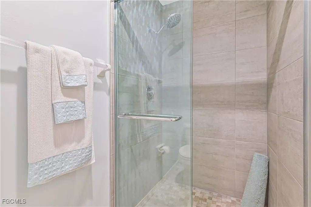 915 New Waterford Drive Naples FL 34104