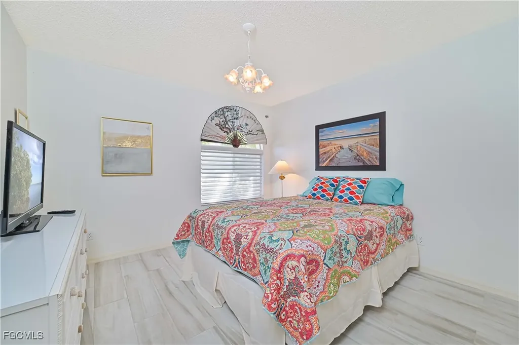 915 New Waterford Drive Naples FL 34104