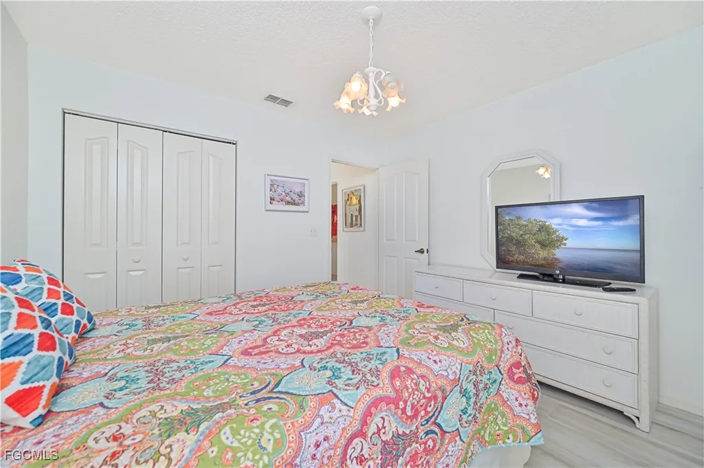 915 New Waterford Drive Naples FL 34104
