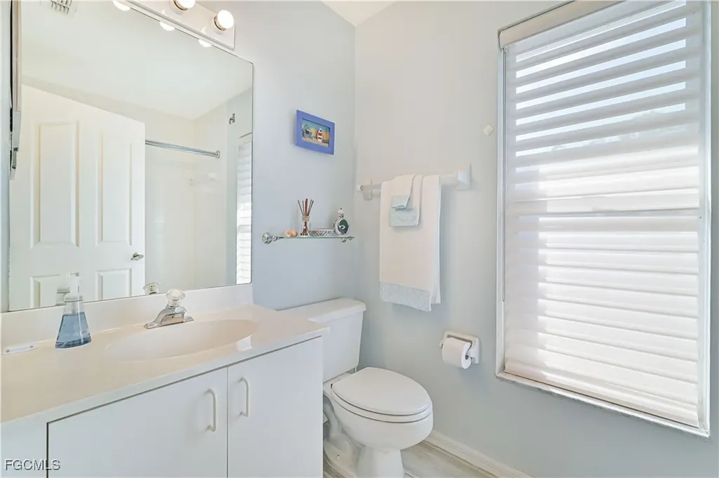 915 New Waterford Drive Naples FL 34104