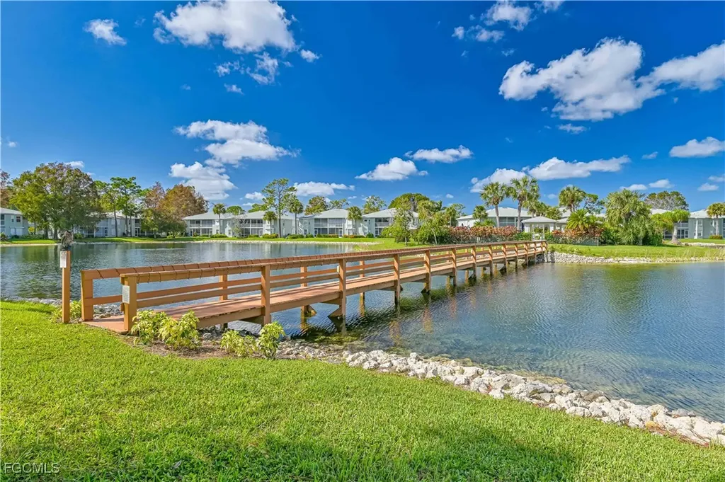 915 New Waterford Drive Naples FL 34104