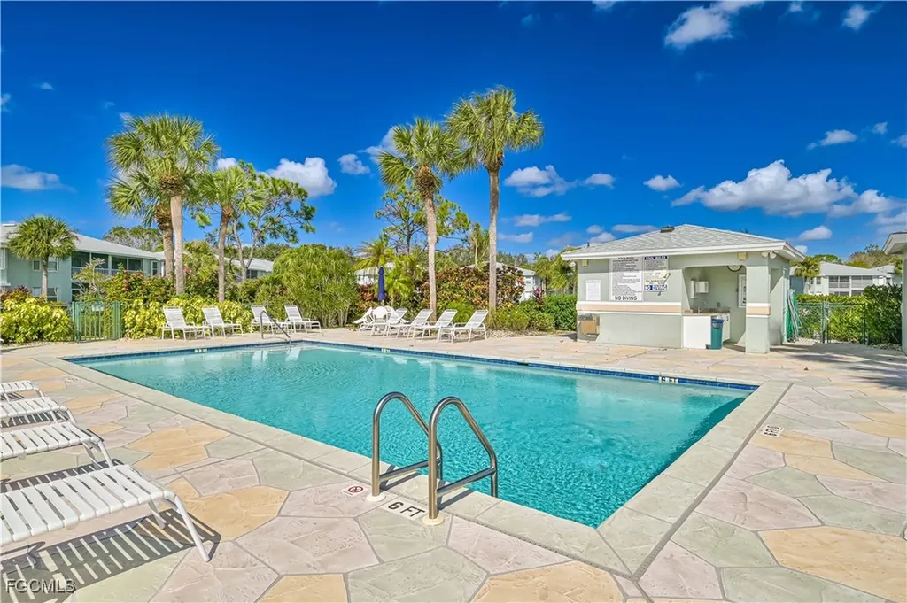 915 New Waterford Drive Naples FL 34104