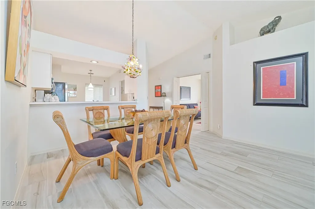 915 New Waterford Drive Naples FL 34104