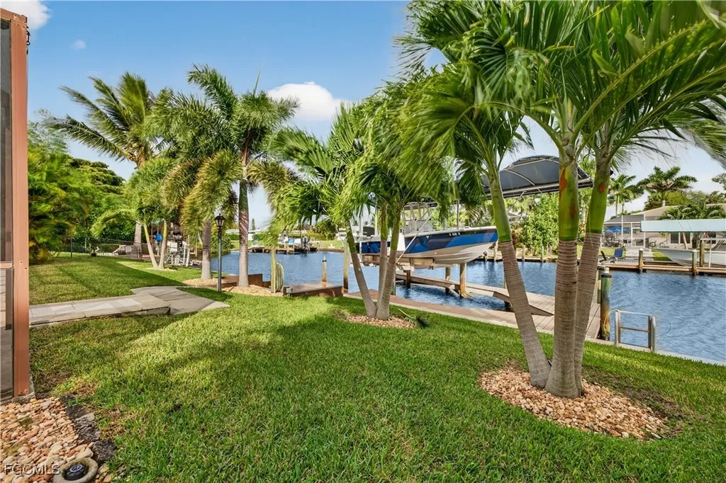 135 SW 56th Terrace Cape Coral FL 33914