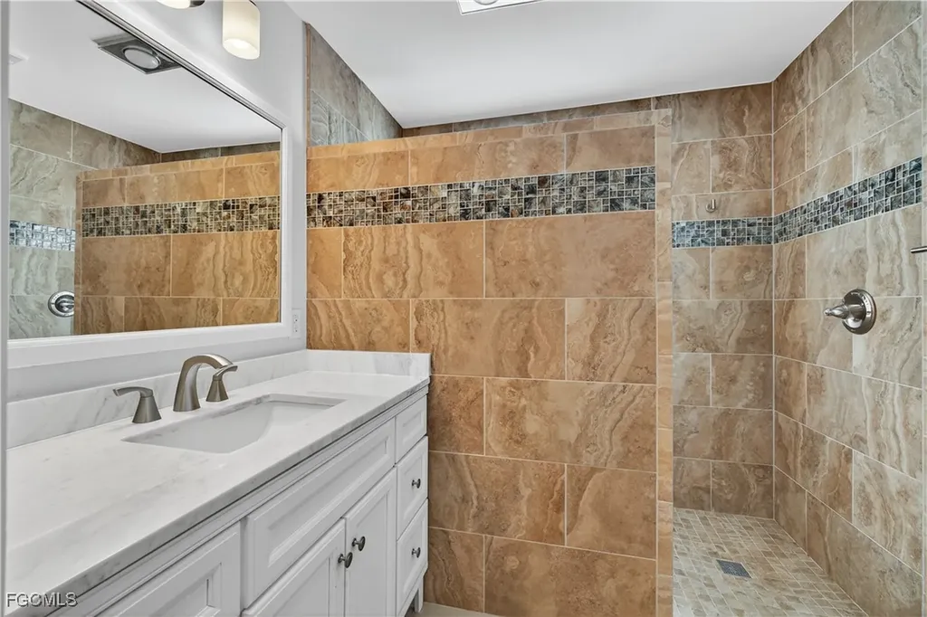 135 SW 56th Terrace Cape Coral FL 33914