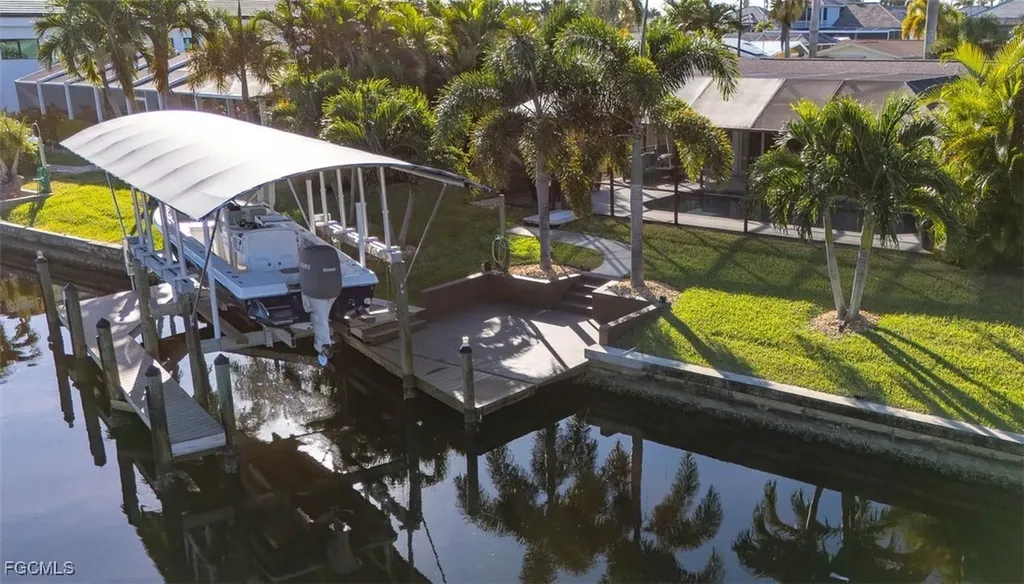 135 SW 56th Terrace Cape Coral FL 33914