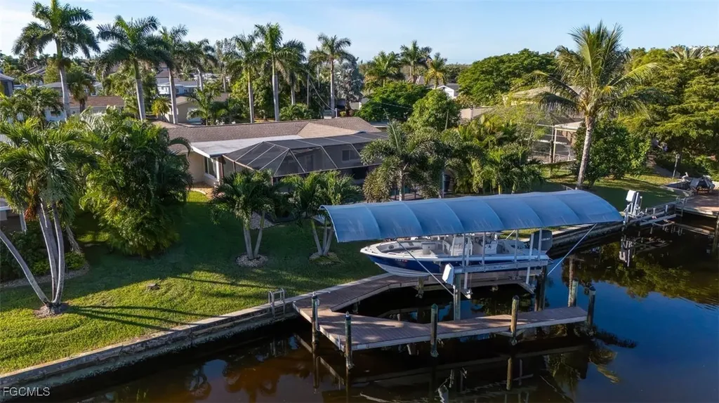 135 SW 56th Terrace Cape Coral FL 33914