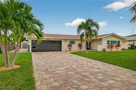 135 SW 56th Terrace Cape Coral FL 33914