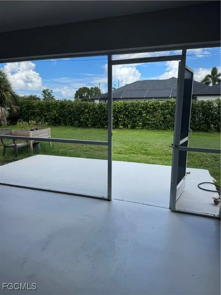 3716 SW 15th Place Cape Coral FL 33914