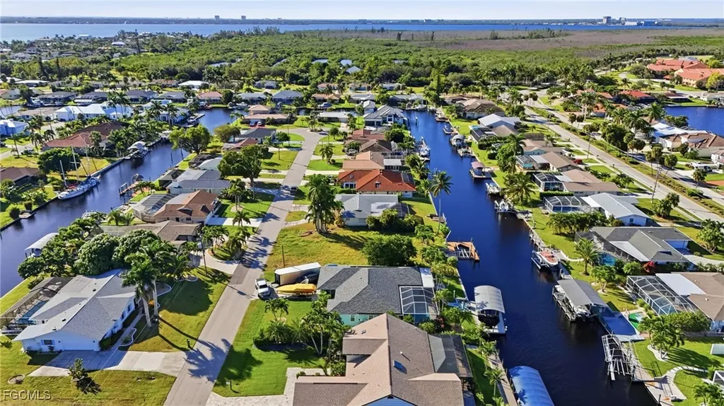 5328 SW 3rd Avenue Cape Coral FL 33914