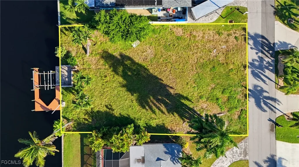 5328 SW 3rd Avenue Cape Coral FL 33914