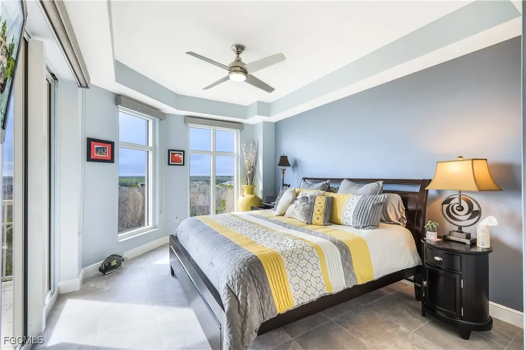 6081 Silver King Boulevard Cape Coral FL 33914