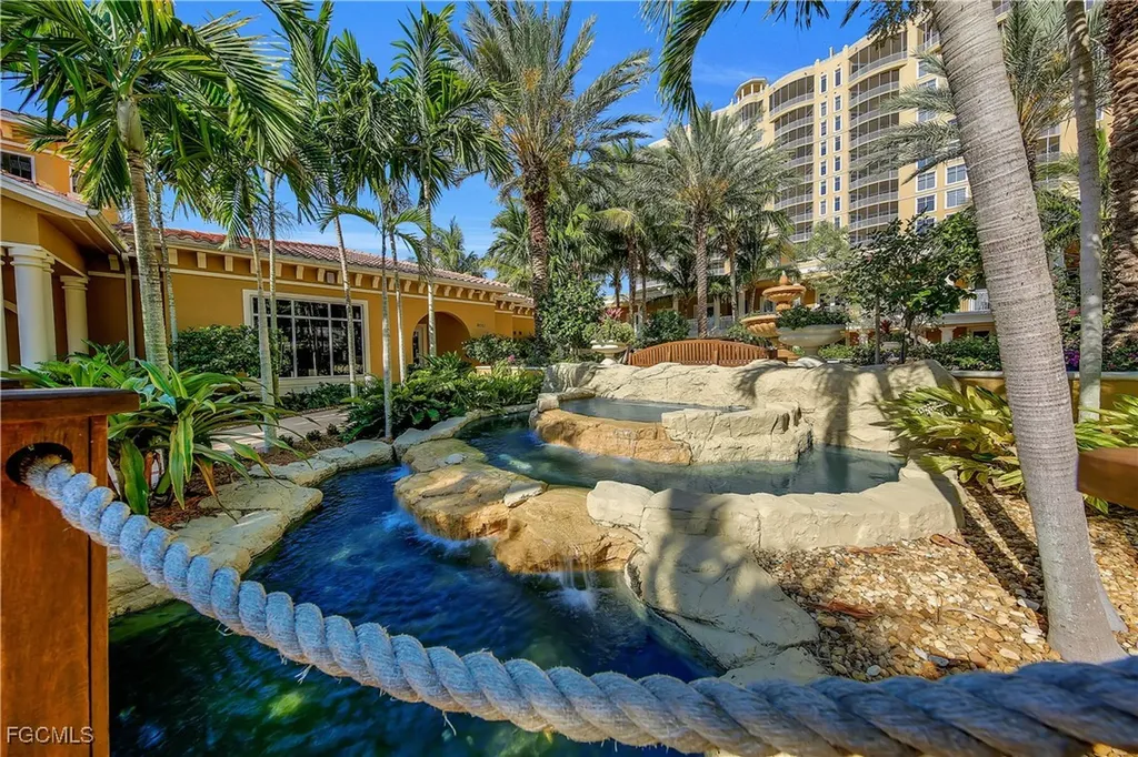 6081 Silver King Boulevard Cape Coral FL 33914