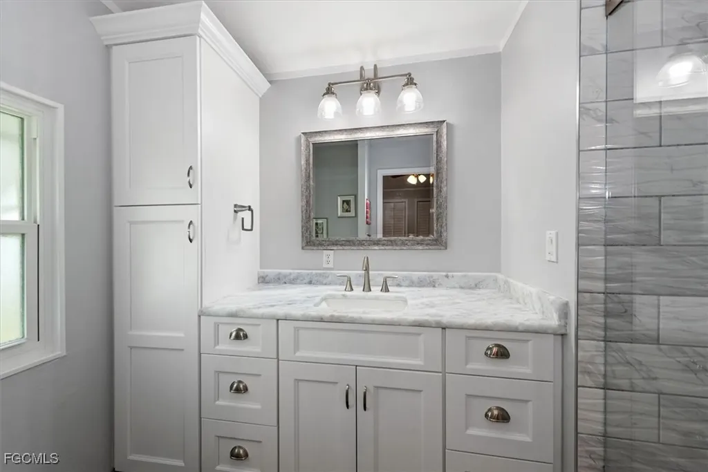 102 Elise Drive Fort Myers FL 33908