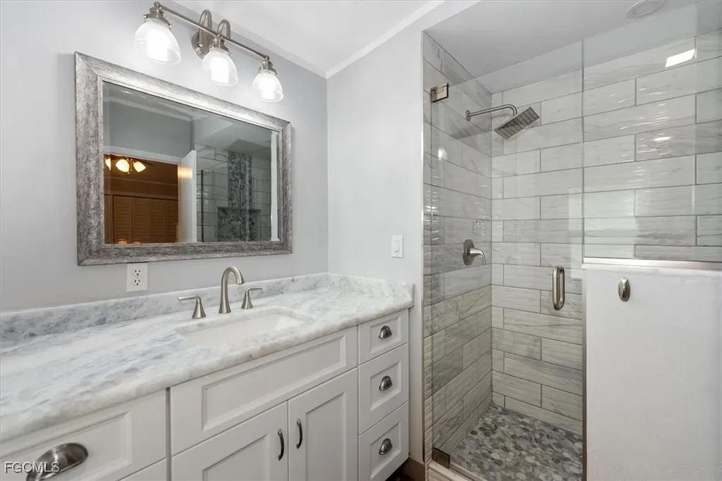 102 Elise Drive Fort Myers FL 33908