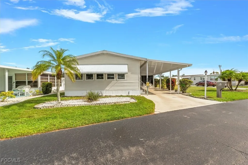 102 Elise Drive Fort Myers FL 33908