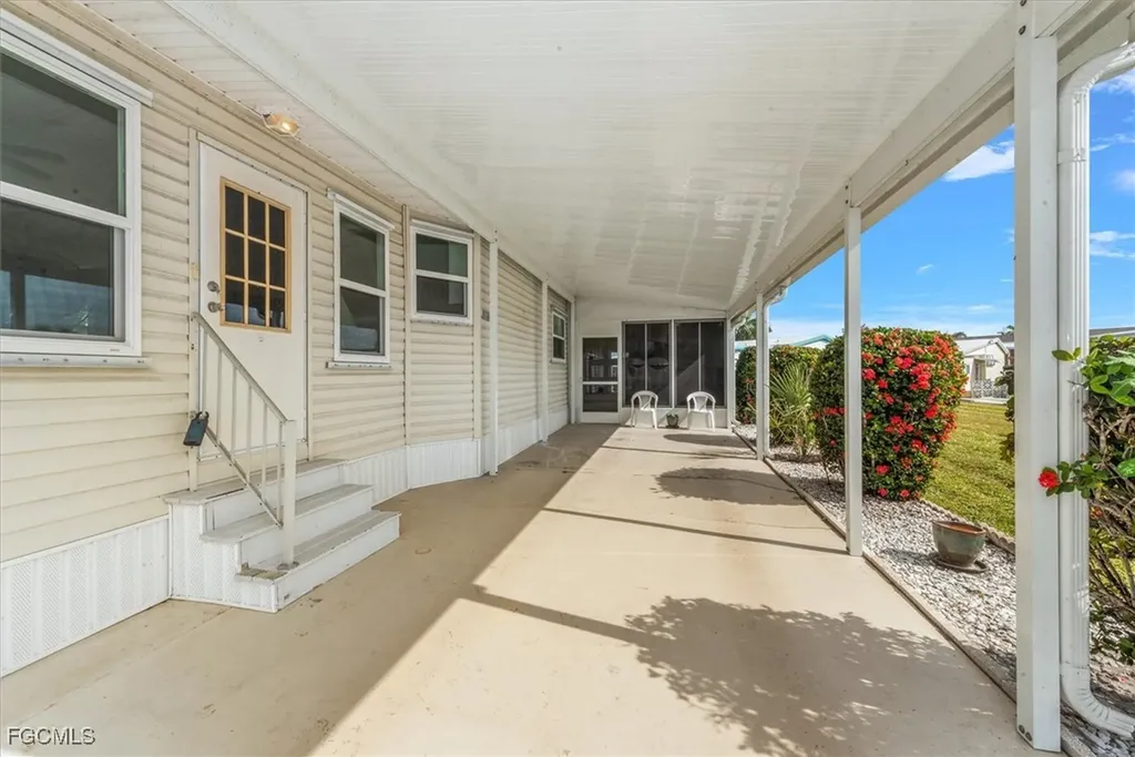 102 Elise Drive Fort Myers FL 33908