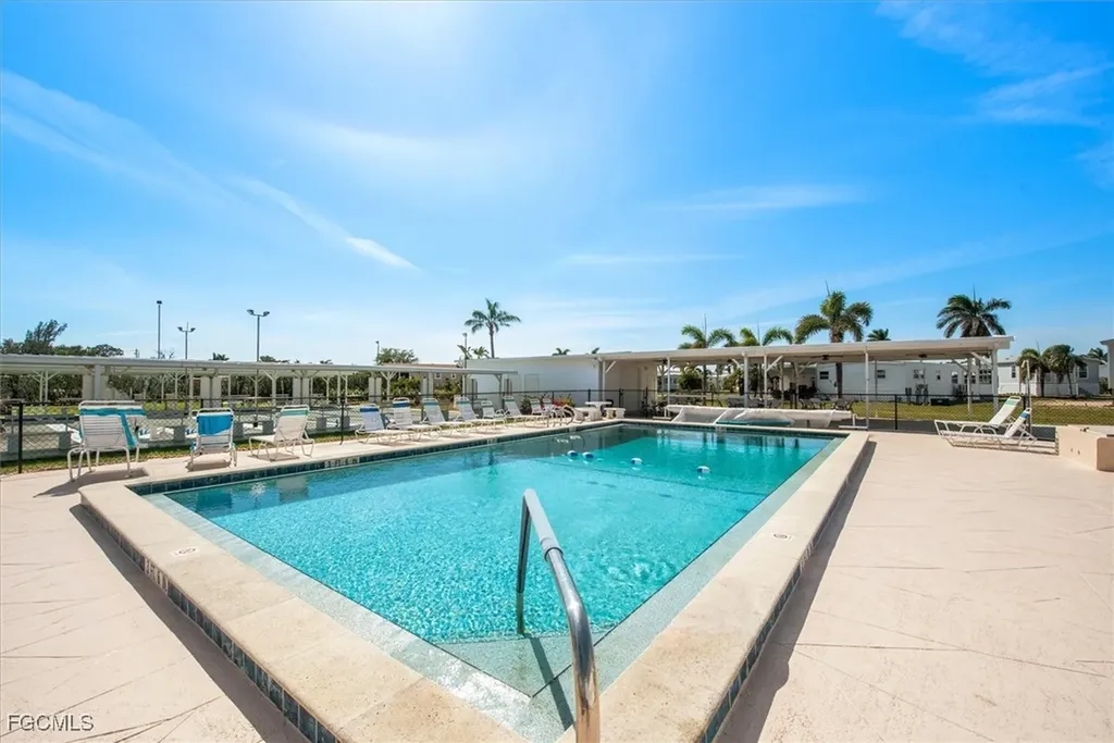 102 Elise Drive Fort Myers FL 33908