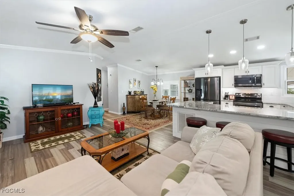 102 Elise Drive Fort Myers FL 33908