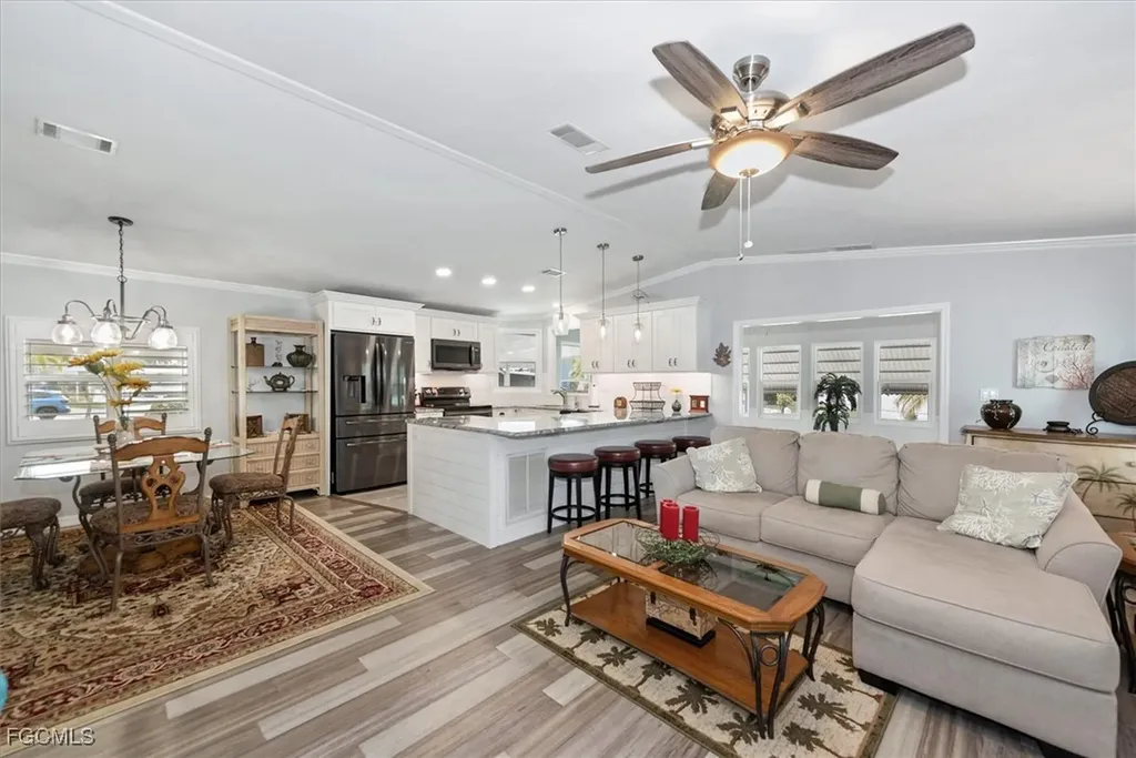 102 Elise Drive Fort Myers FL 33908