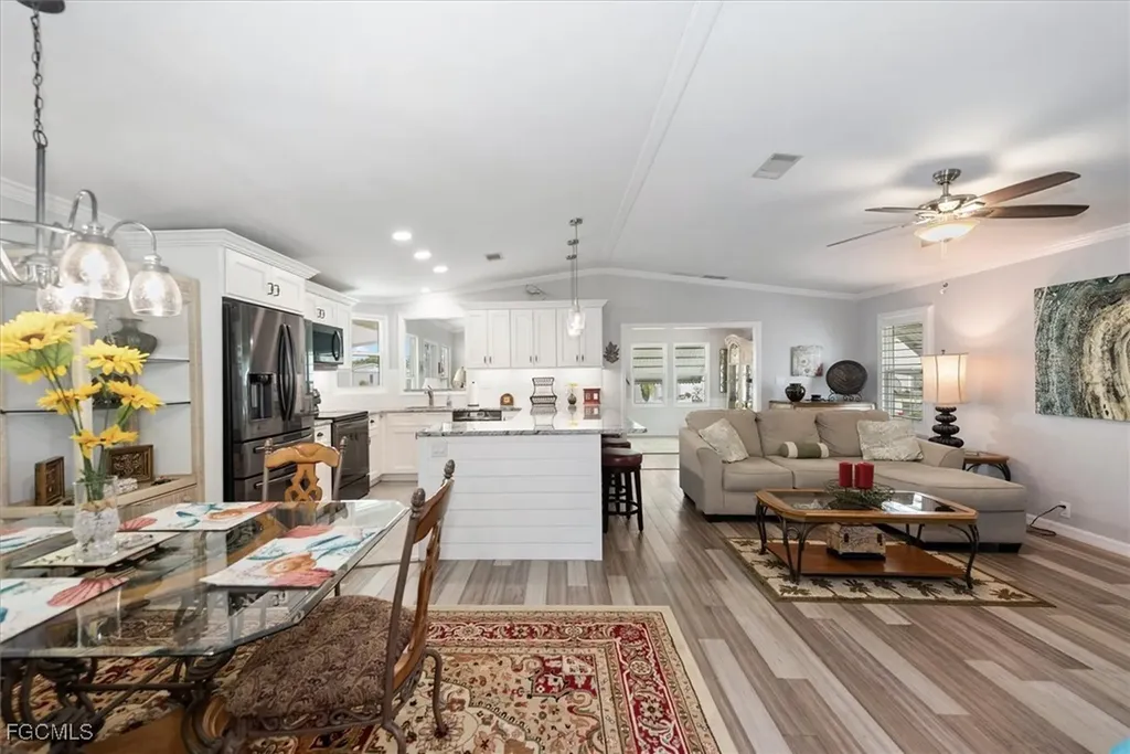 102 Elise Drive Fort Myers FL 33908