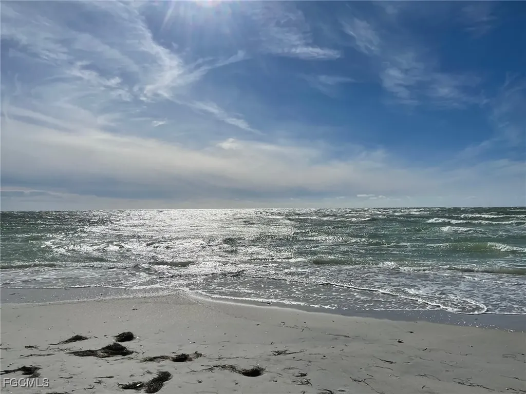 320 Pieces Of Eight Captiva FL 33924