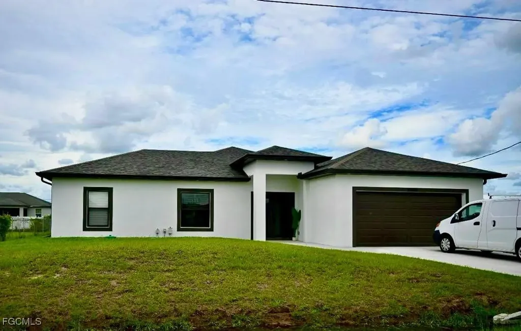 2806 57th Street W Lehigh Acres FL 33971