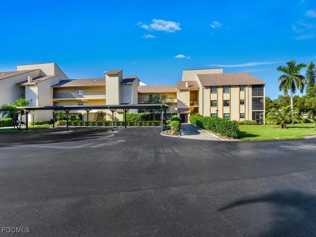 13240 White Marsh Lane Fort Myers FL 33912