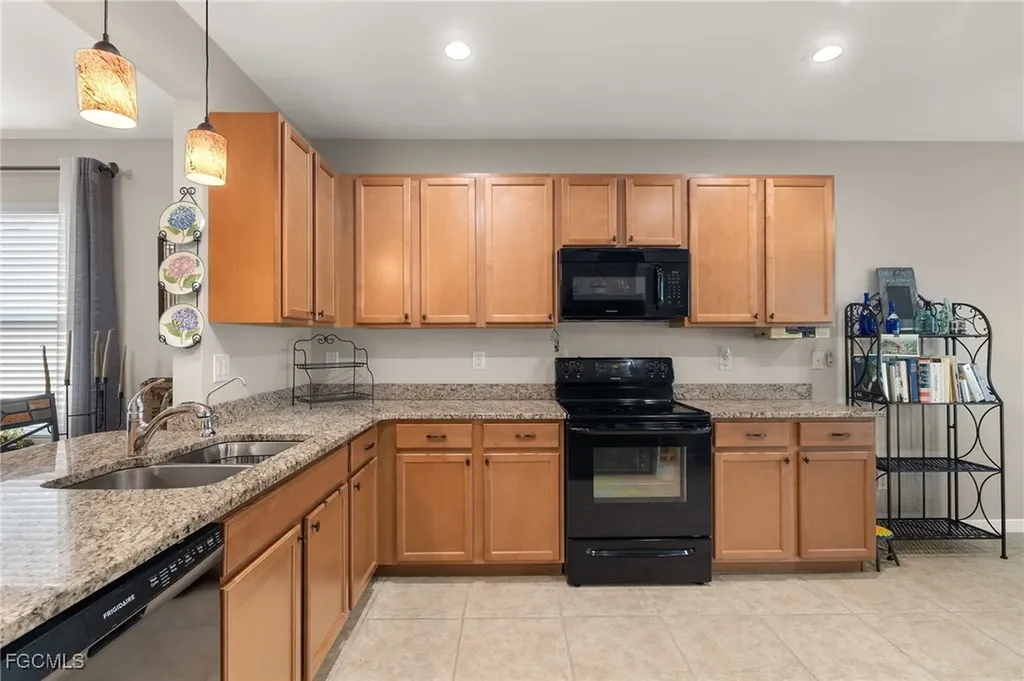 15259 Yellow Wood Drive Alva FL 33920