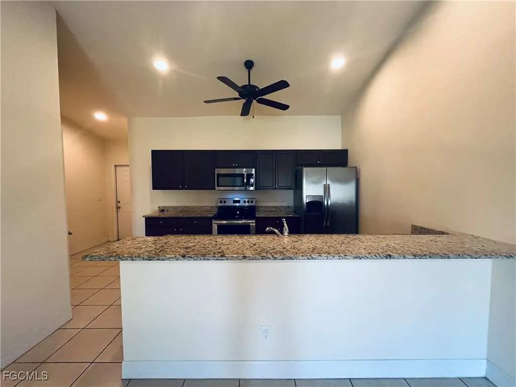 3022 SE Santa Barbara Place Cape Coral FL 33904