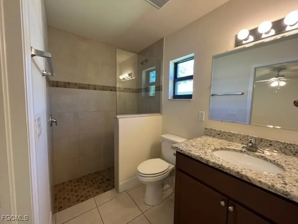 3022 SE Santa Barbara Place Cape Coral FL 33904
