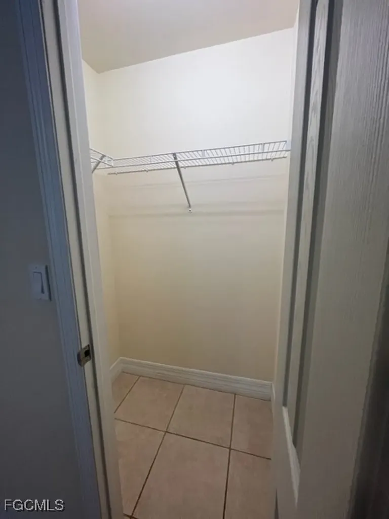 3022 SE Santa Barbara Place Cape Coral FL 33904