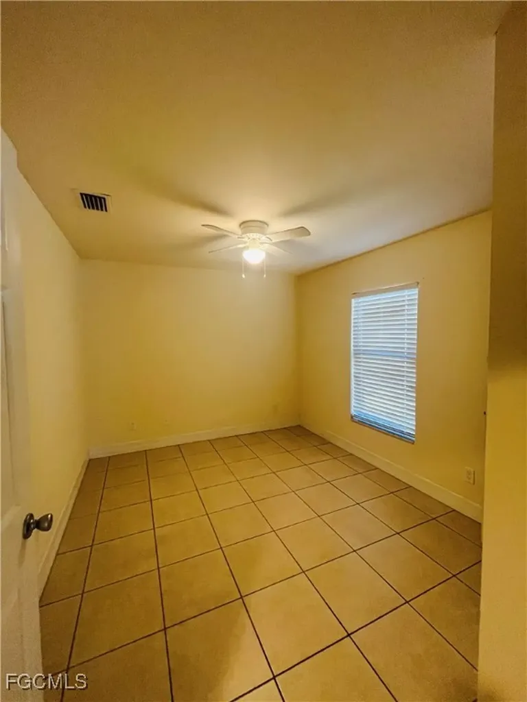 3022 SE Santa Barbara Place Cape Coral FL 33904