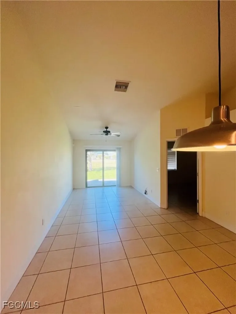 3022 SE Santa Barbara Place Cape Coral FL 33904