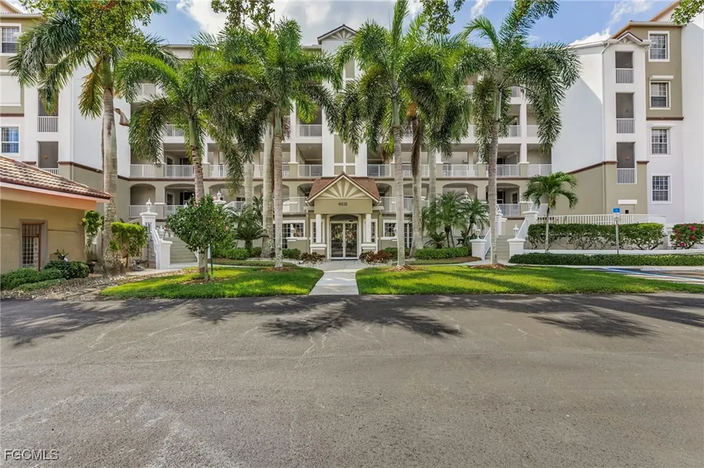 9131 Southmont Cove Fort Myers FL 33908