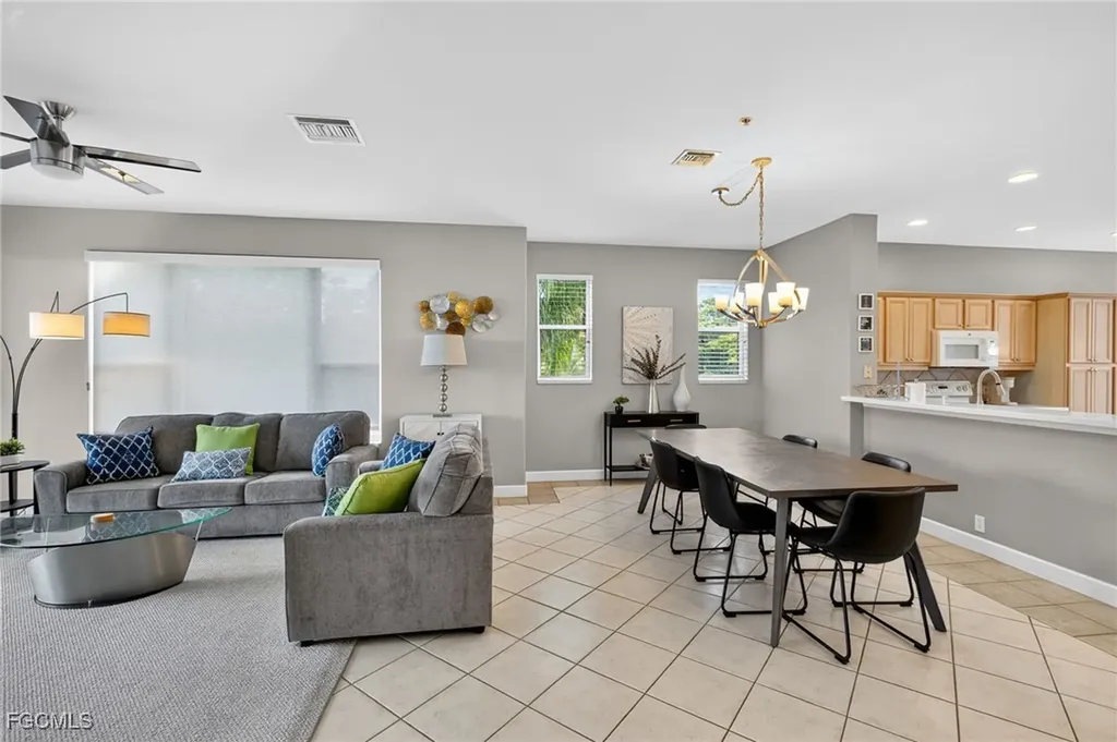 9131 Southmont Cove Fort Myers FL 33908