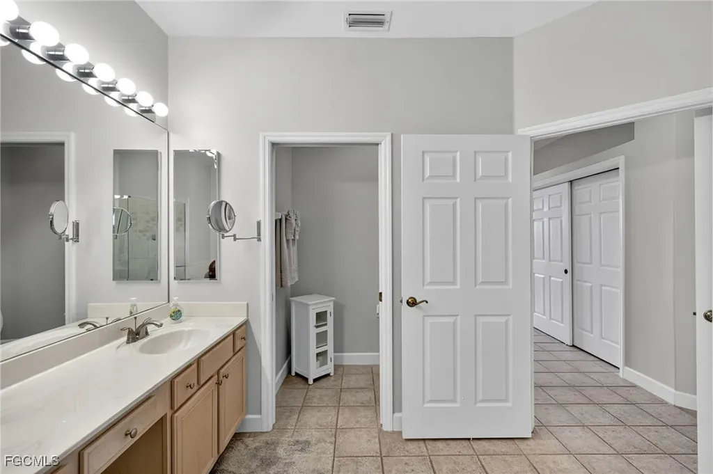 9131 Southmont Cove Fort Myers FL 33908