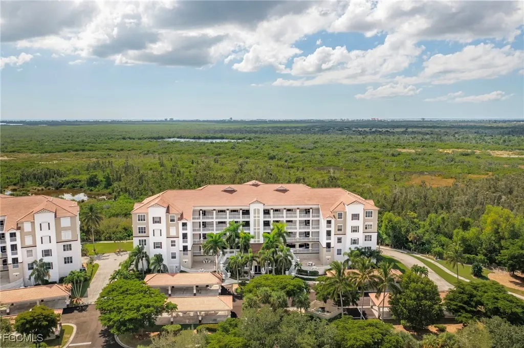 9131 Southmont Cove Fort Myers FL 33908