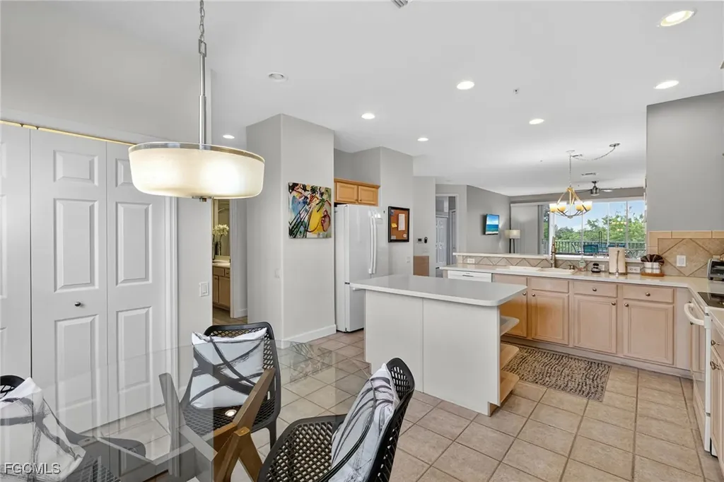 9131 Southmont Cove Fort Myers FL 33908