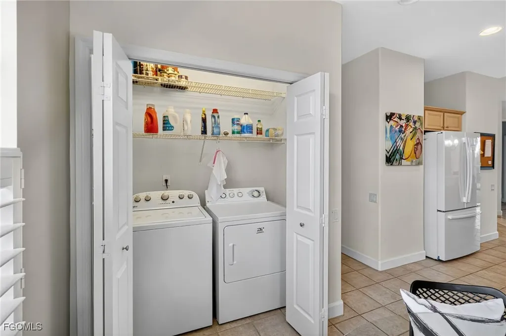 9131 Southmont Cove Fort Myers FL 33908