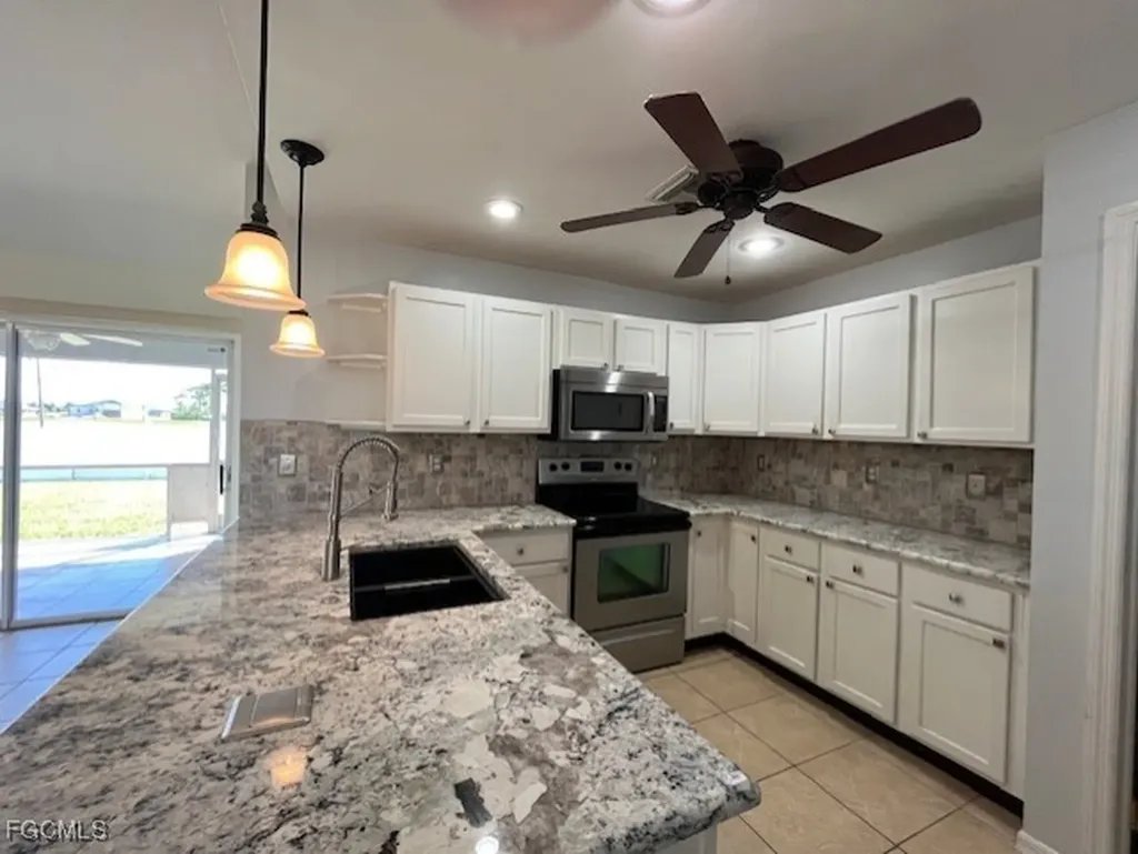 526 NW 16th Terrace Cape Coral FL 33993
