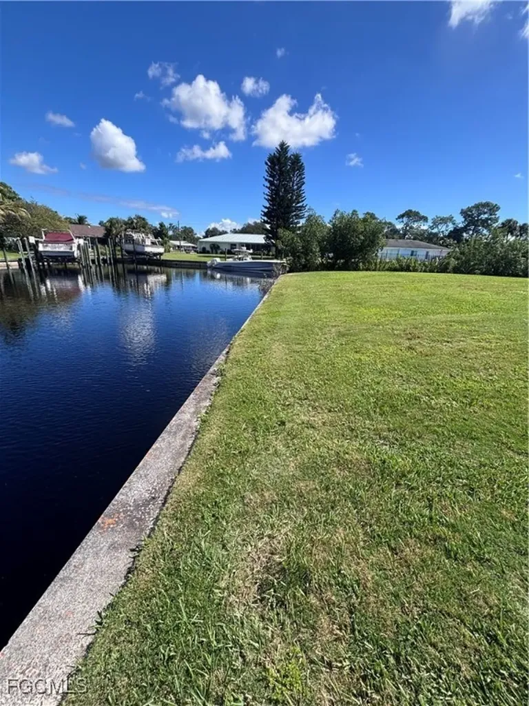 13534 Island Road Fort Myers FL 33905