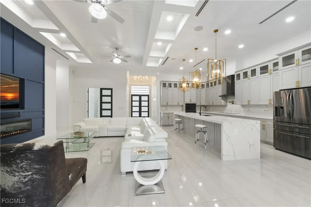 3219 White Boulevard Naples FL 34117