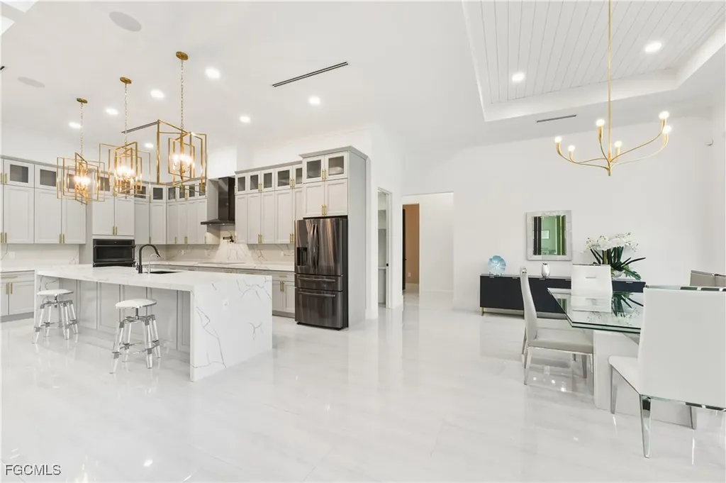 3219 White Boulevard Naples FL 34117