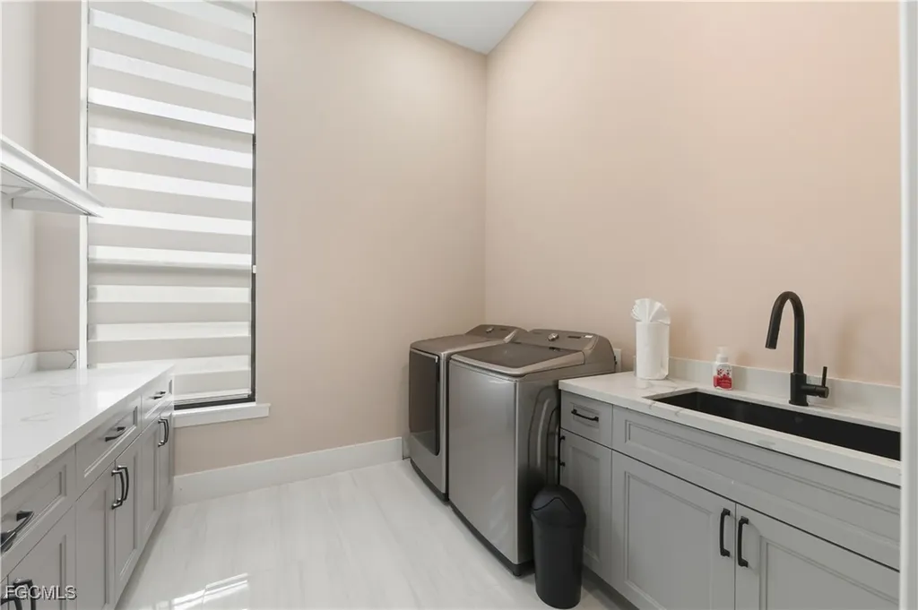 3219 White Boulevard Naples FL 34117