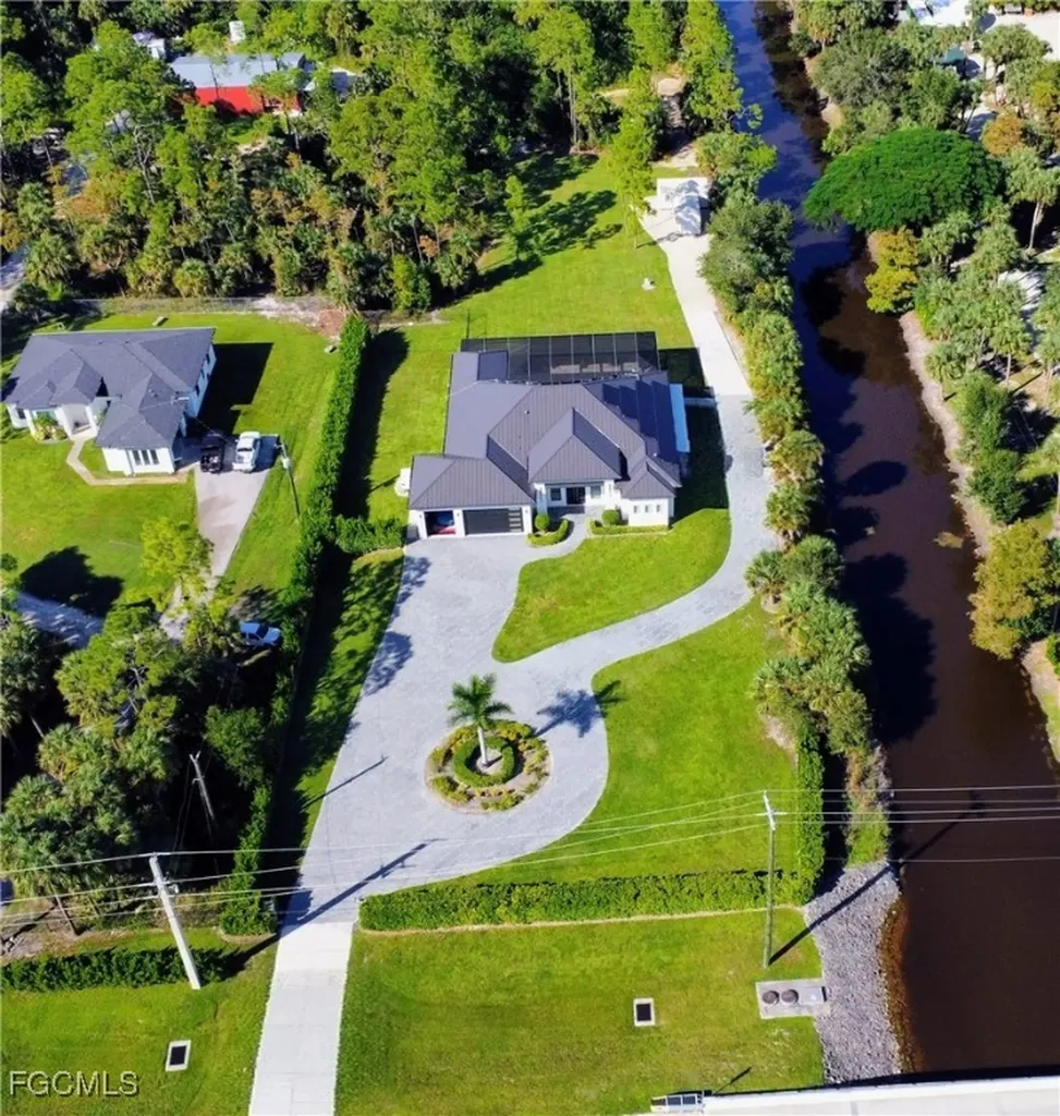 3219 White Boulevard Naples FL 34117