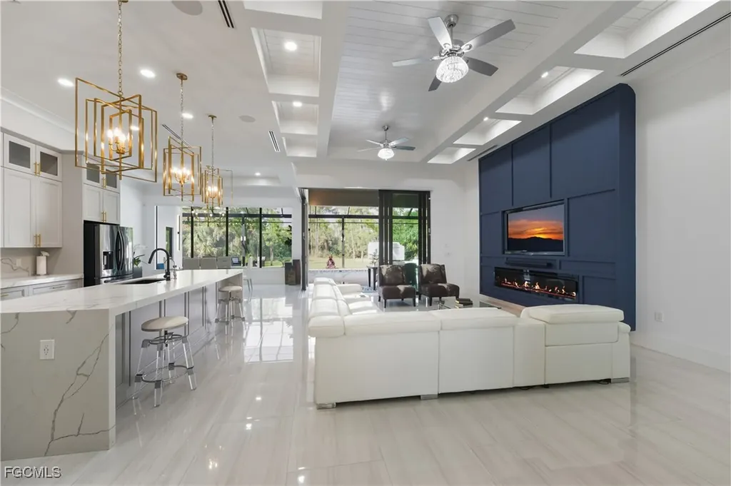 3219 White Boulevard Naples FL 34117